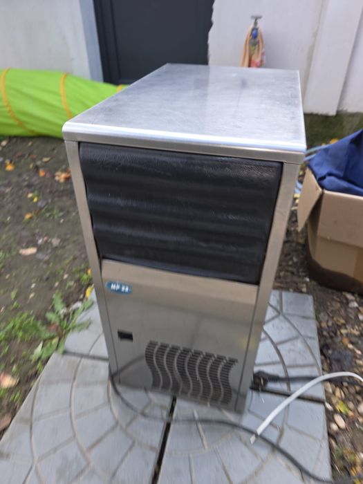 Mașina  de făcut gheață