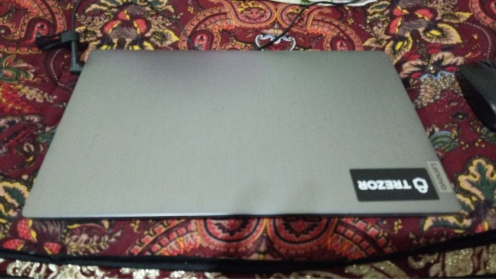 Продам ноутбук в идеальном состоянии