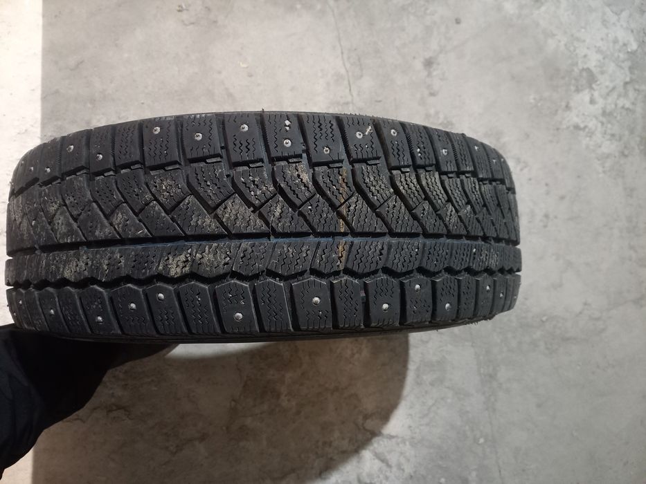 Продам шины зимный 195/65/R15