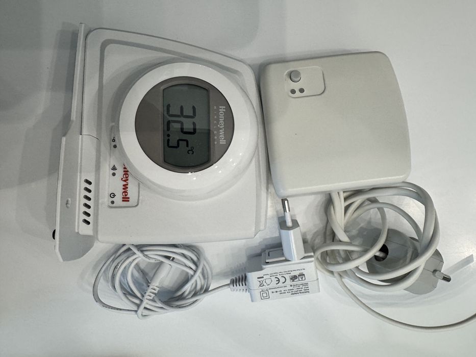 Termostat ambient wireless si internet pentru control remote