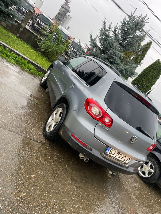 Vând tiguan 4x4 .