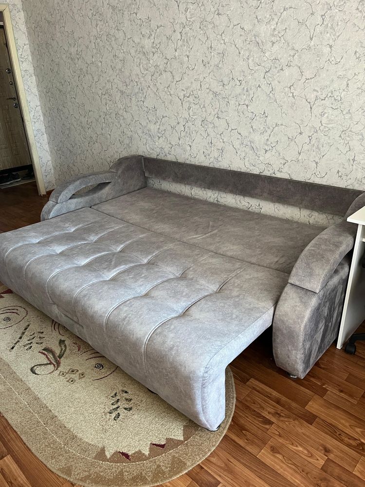 Продам диван в отличном состоянии! Срочно, цена окончательная!