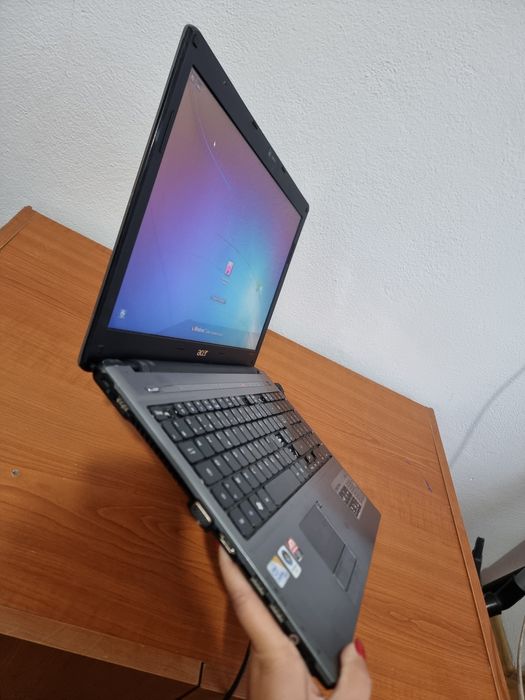 Vând Laptop Acer