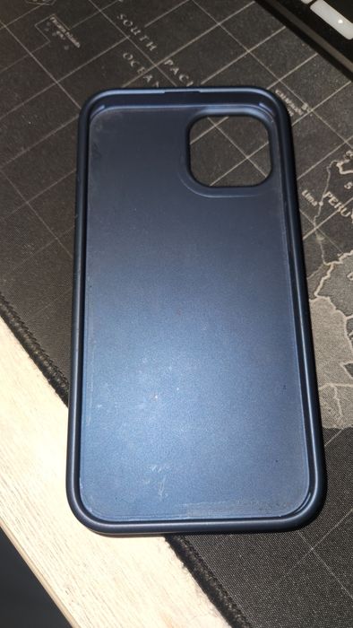 Чехол на Iphone 13