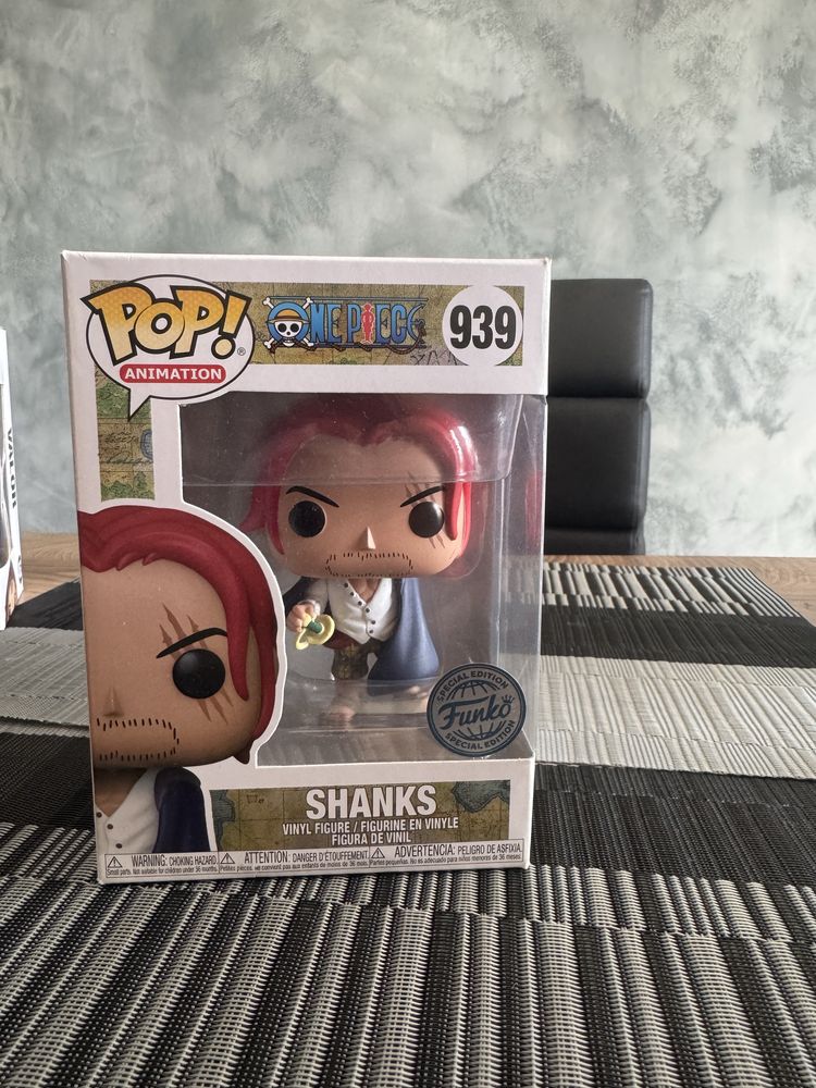 Продавам funko pop one piece ,attack on titan,fortnitedemonslayer,apex
