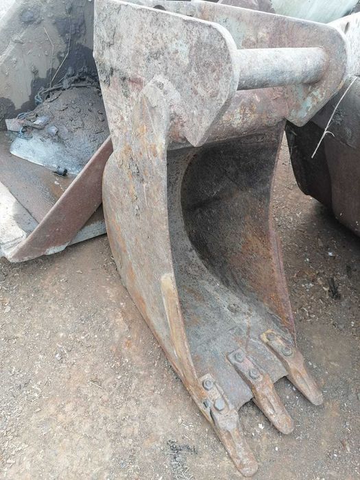 Vand cupa mica pentru Buldoexcavator