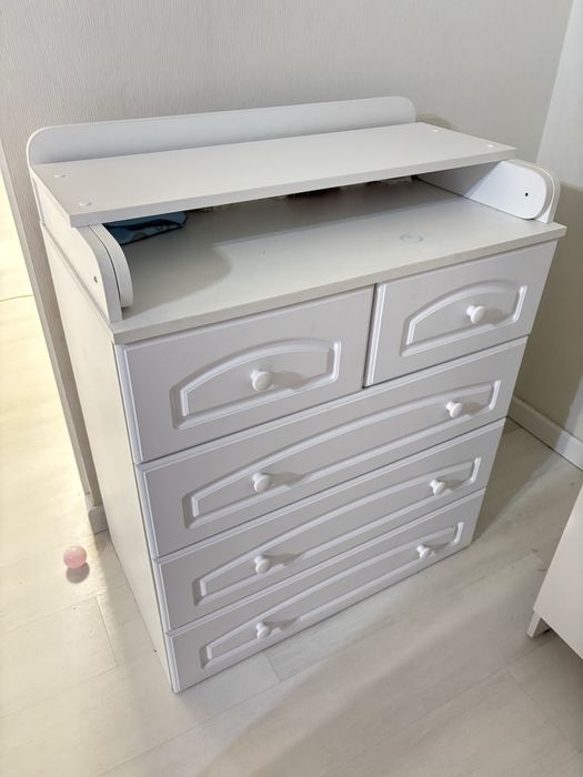 Пеленальный столик , тумбочка