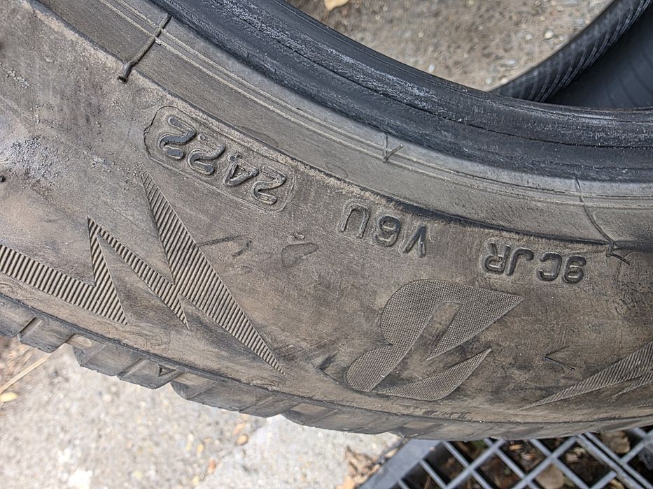 Зимни Гуми 225/50/17 Bridgestone  Blizzak LM005