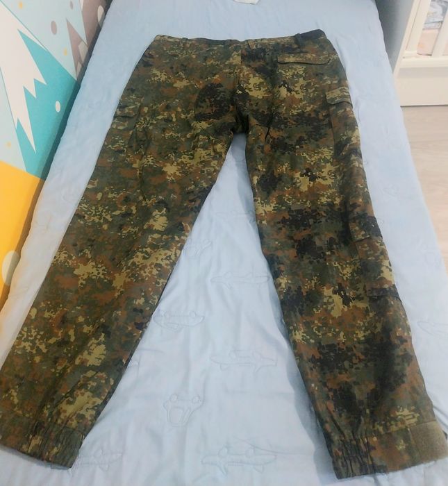 Камофлажни военни гащи клин