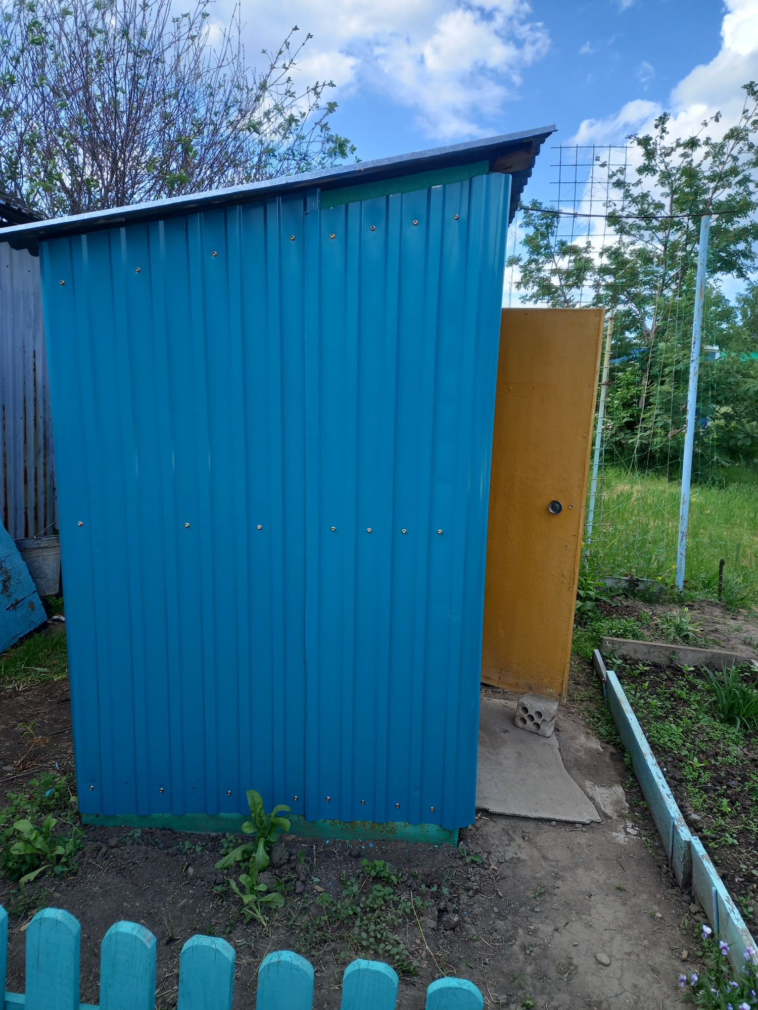 Продам дачу за понтонным мостом с/ т  " Колос'