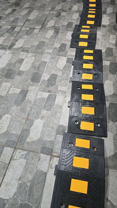 Set 10 Limitatoare viteza din cauciuc PMB+2 capete+suruburi, NOI