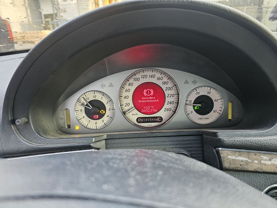 Piese mercedes E 220 de vânzare