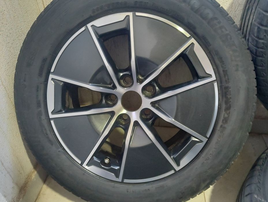 Jante BMW 16" cu anvelope Bridgestone