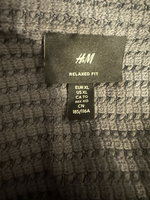 Две чисто нови ризи