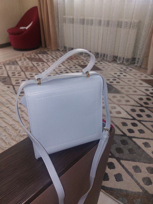 Сумка голубого цвета