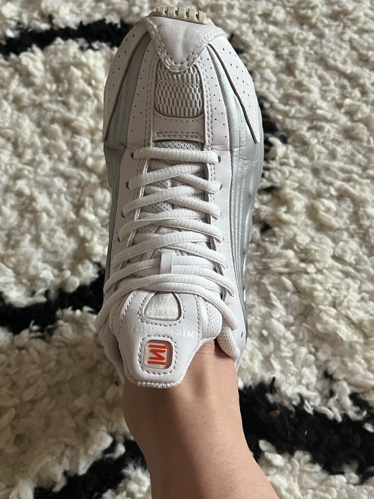 Adidasi Nike Shox