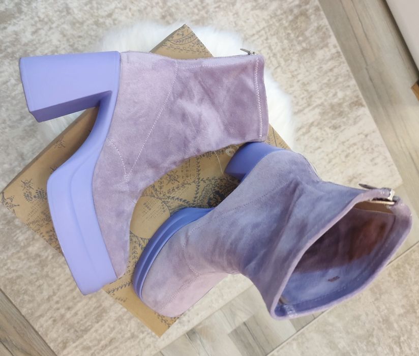 Botine mov deschis piele întoarsă naturală