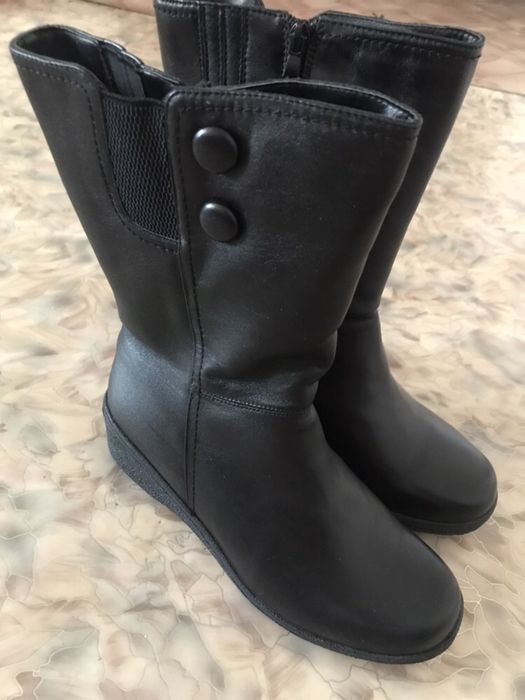 Продам новые зимние сапоги. 41 размер. 20.000