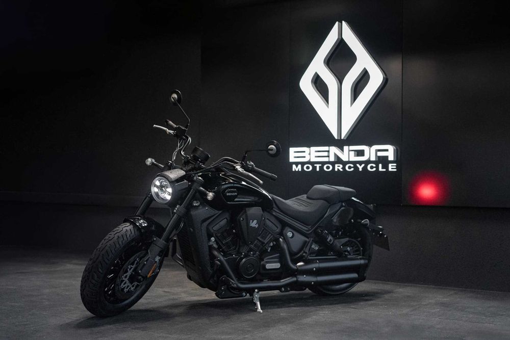 BENDA DARKFLAG 500 V4 Новый мотоцикл