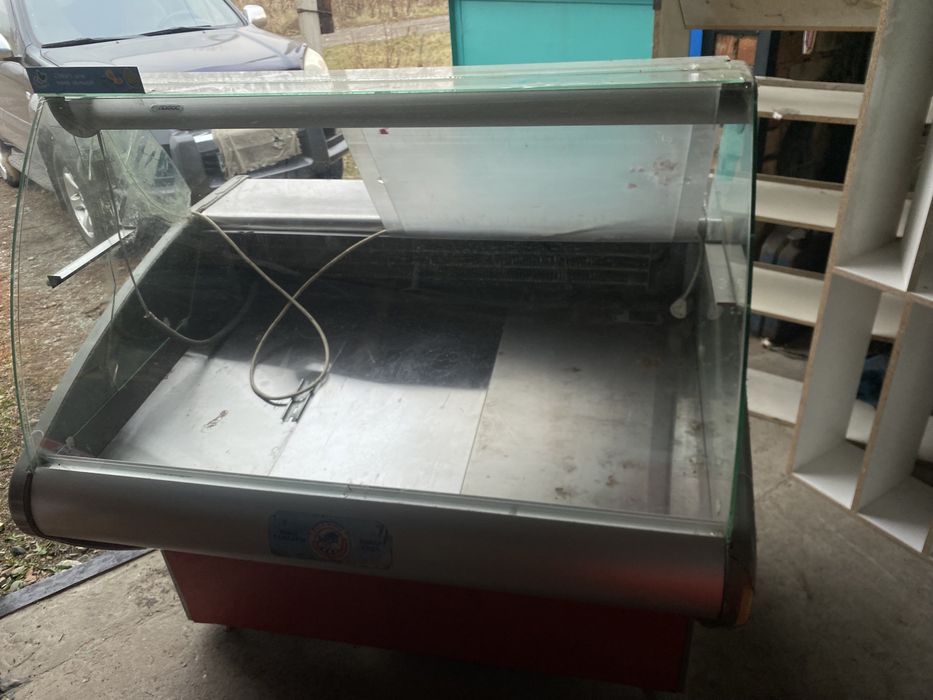 Холодильник витринный