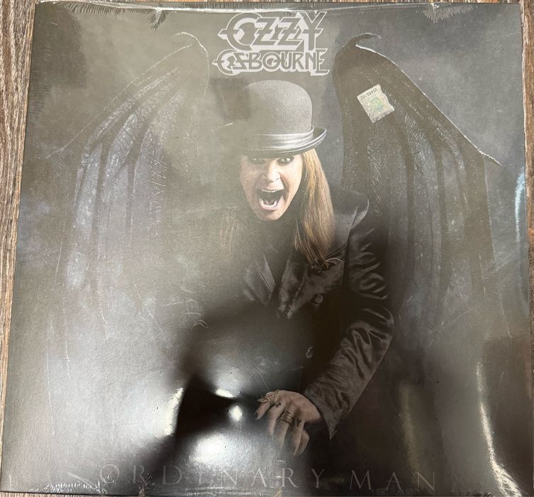 Продавам нови грамофонни плочи