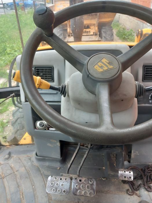 Buldoexcavator JCB 3CX