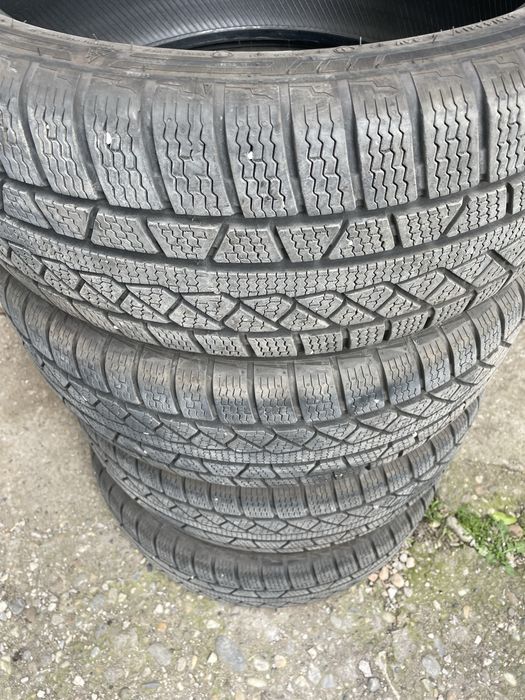 Зимни гуми 225/45R19 Petlas
