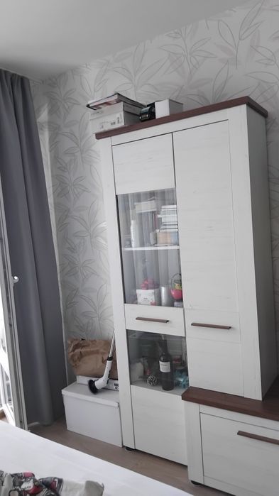 Холна секция с леки козметични забележки