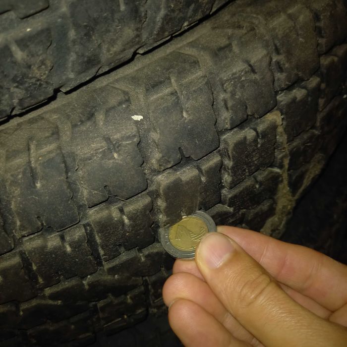 Гуми 185/75/16 в добро състояние