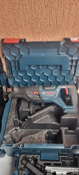 Set Scule Bosch Aproape noi 18V Brushless