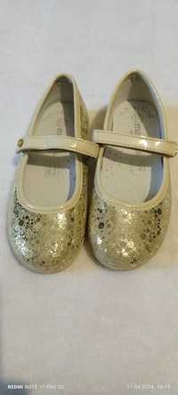 Pantofi aurii  Melania M 26