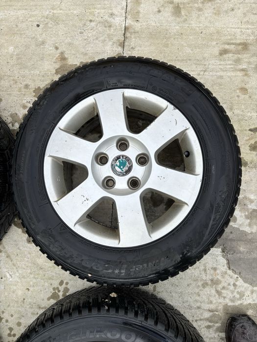 Set jante cu cauciucuri de iarna originale skoda 195/55/15 5x112 ET47