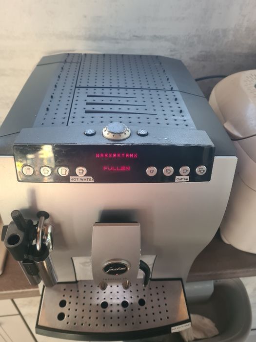 Delonghi, Melitta, Saeco  și jura c5 , expresore de cafea