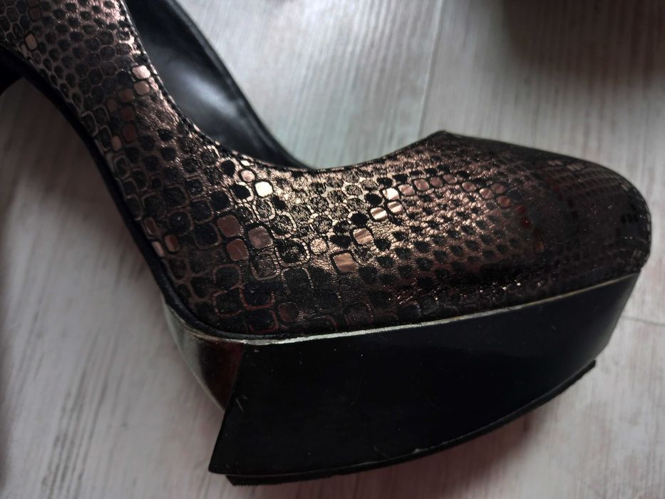 Дамски официални обувки PERLA