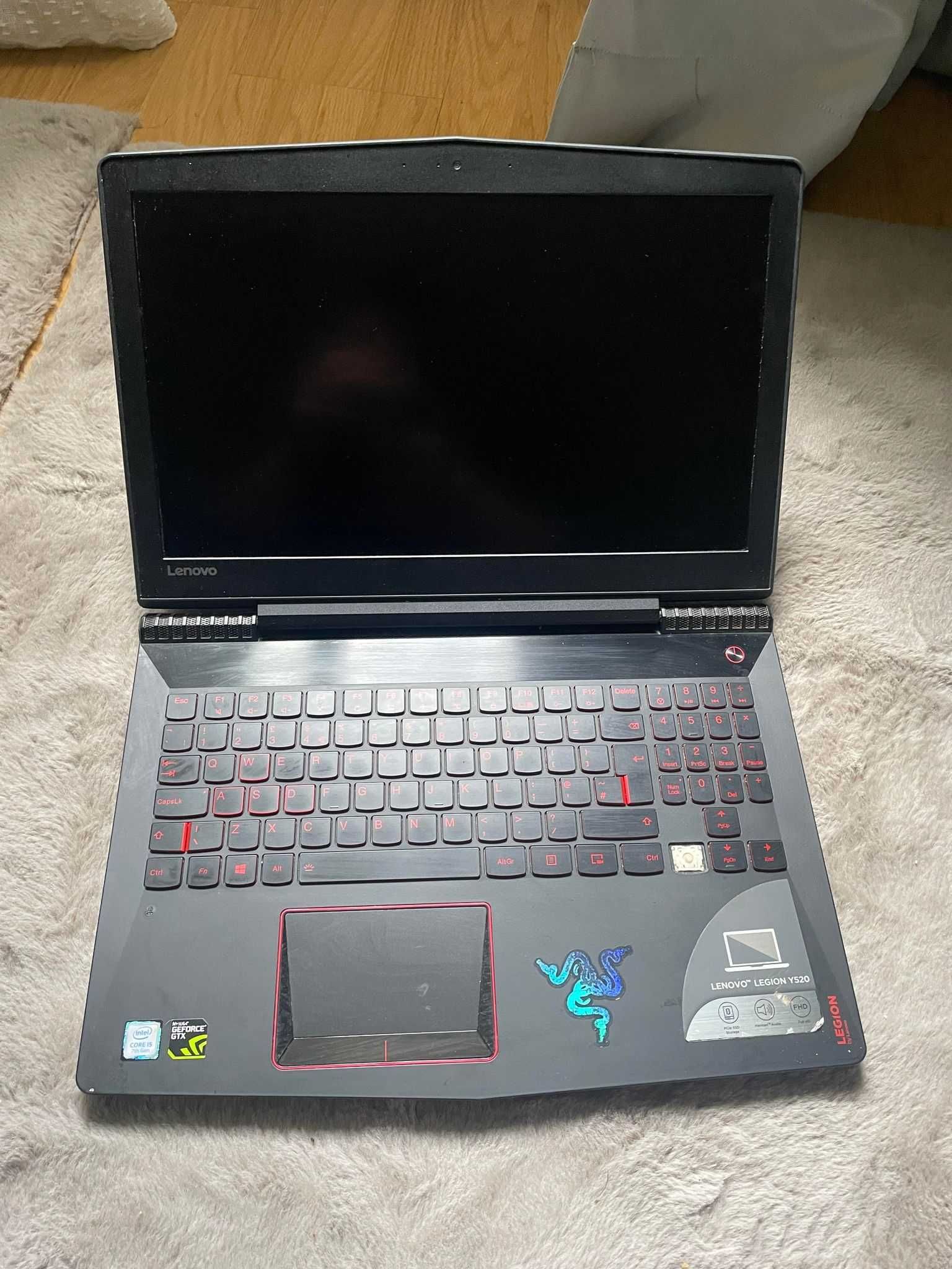 Laptop Lenovo Y520