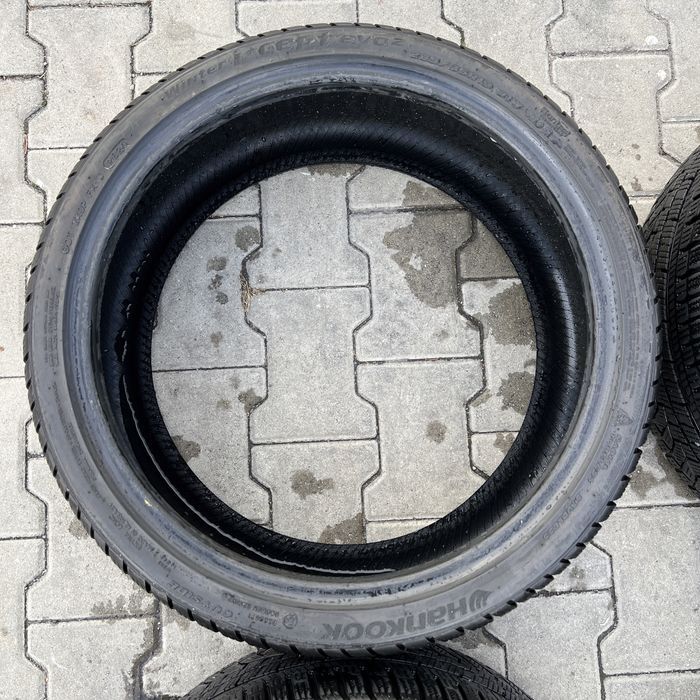 Cauciucuri Hankook Winter I*cept Evo2 235 35 19
