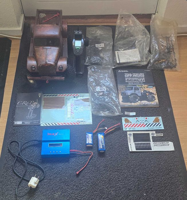 Axial SCX10II, cu batteri si încărcător inteligent