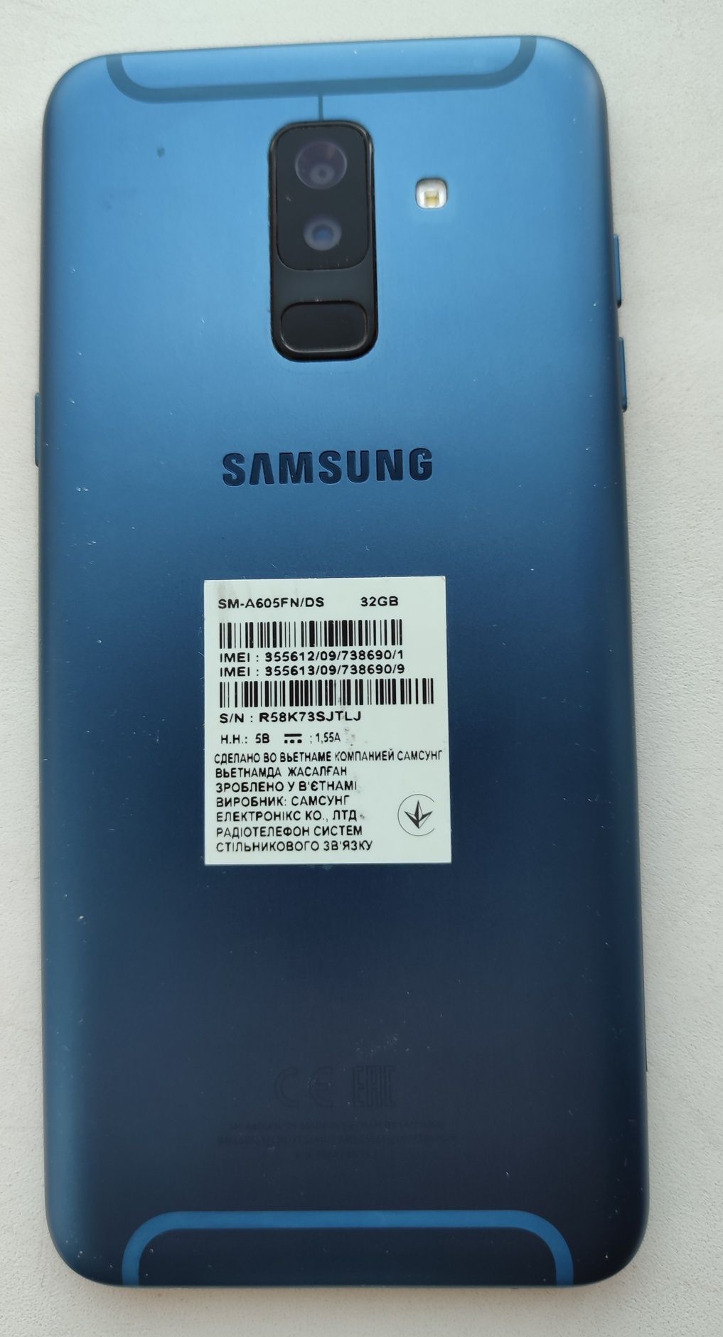 Телефон Samsung Galaxy A6+
