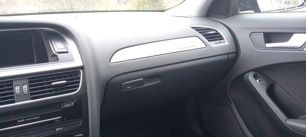 Audi A4 Vând Audi A4 AVANT 2.0 TDI quattro