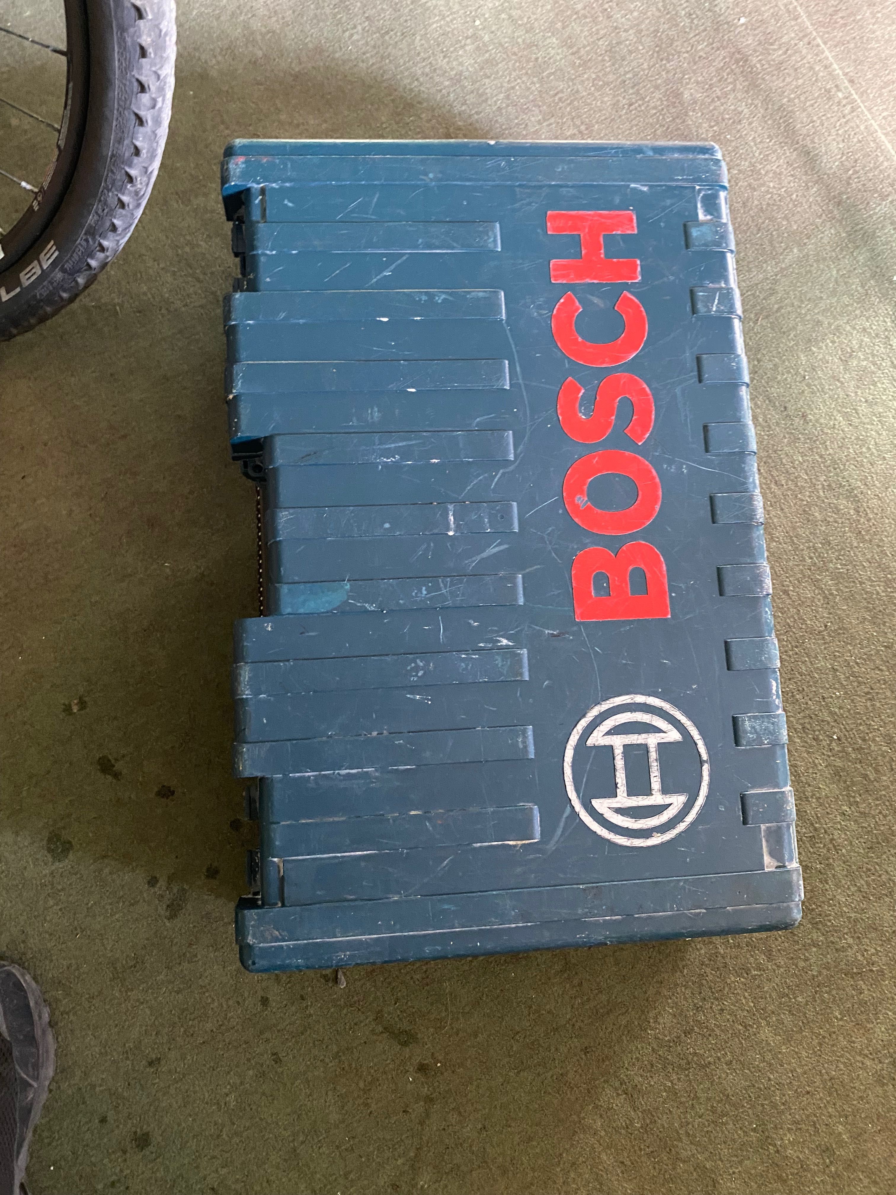 Къртач професионален- BOSCH HAMMERGSH 11E- 16.8 J