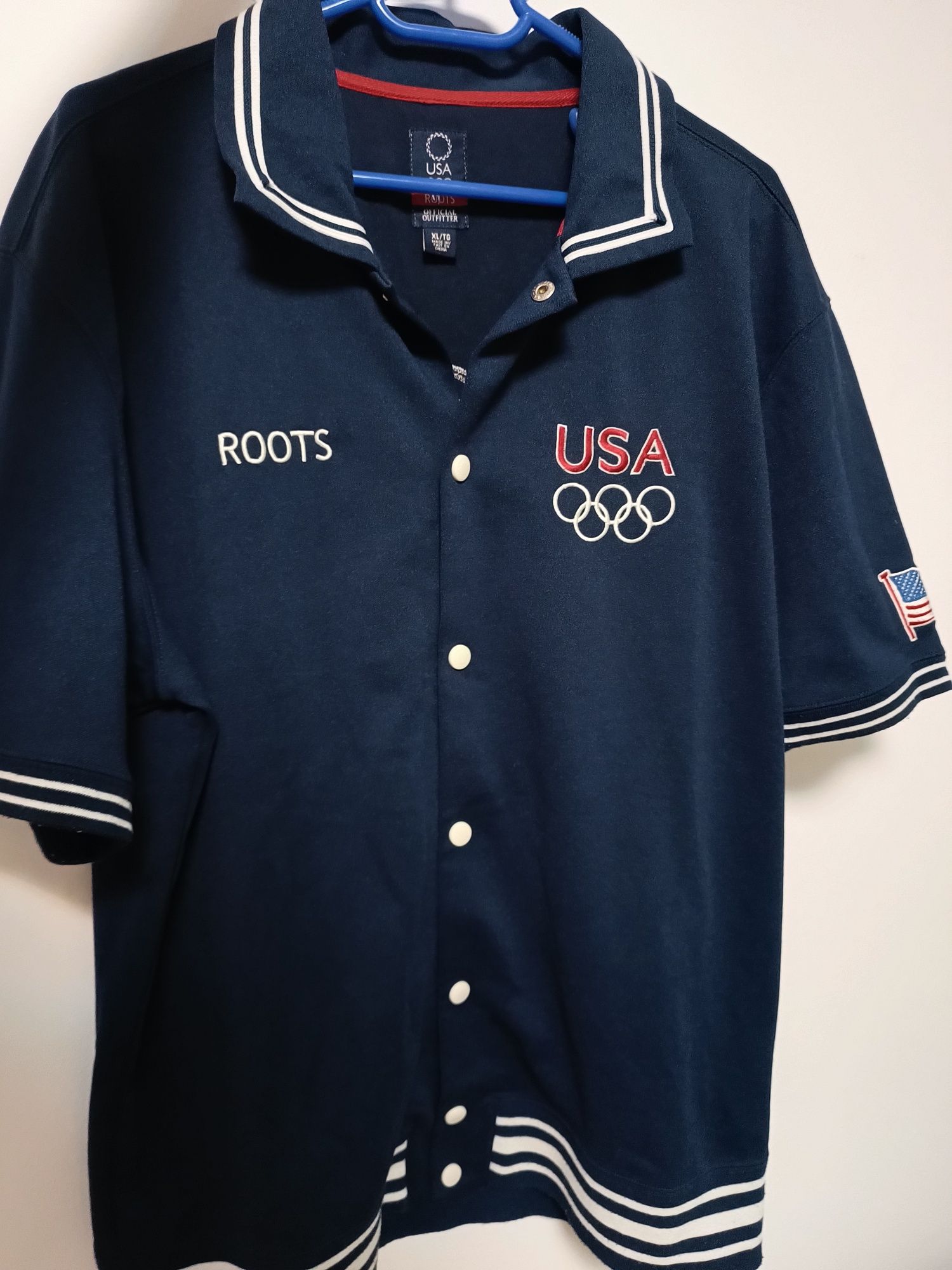Vând jachetă vintage model 2004 USA Olympic Basketball team