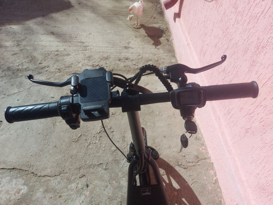 Vând scuter electric aovopro electric scuter nou