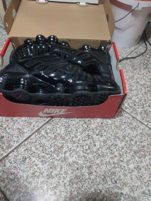 Nike shox barbatesti 43