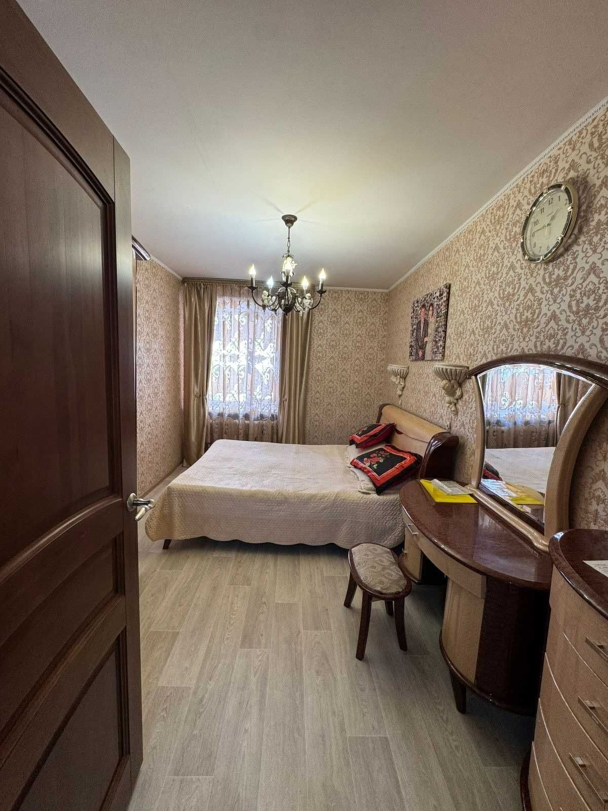 Продам 3-ком КЖБИ  1995 года Кирпич! 4 этаж! С Мебелью!