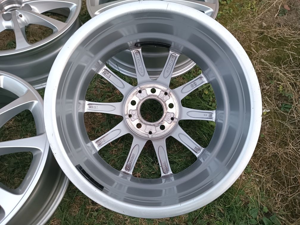 Мерцедес 17 цола, Mercedes W177 A+B klasa