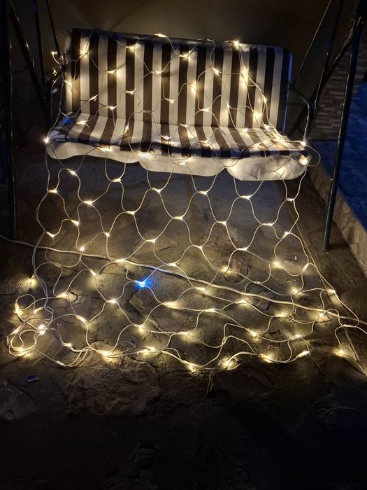 Vând instalație perdea. 4m x 4m