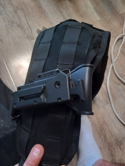 Vesta,casca,centura și masca