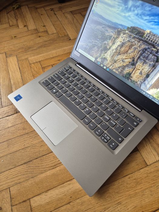 Laptop ultraslim Lenovo ideapad 120