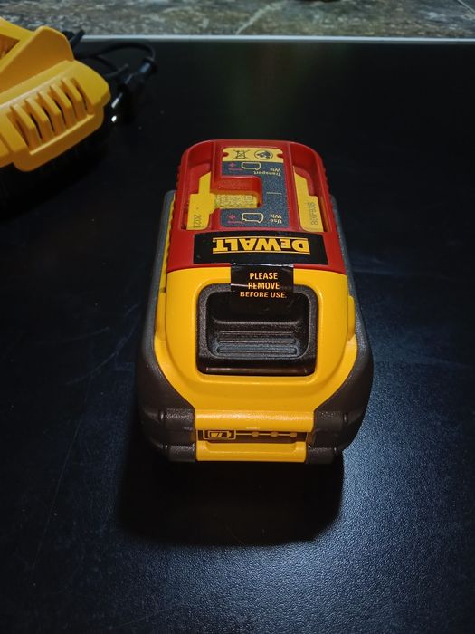 аккумулятор DeWALT XR FlexVolt ёмкостью 6 Ач (DCB546-XJ)