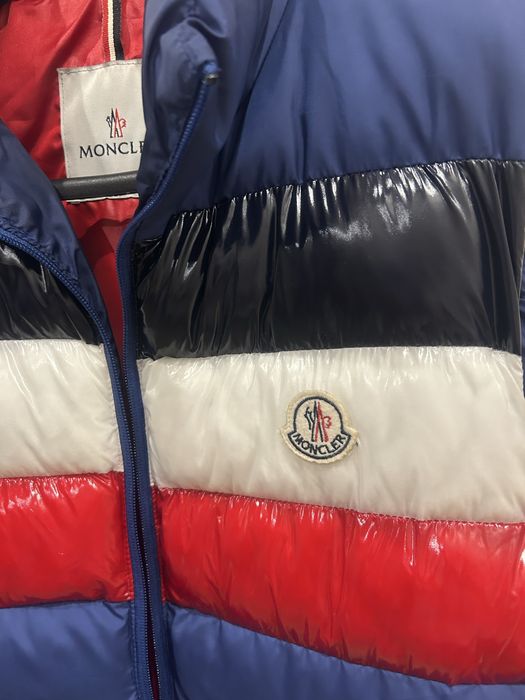 Мъжка грейка Moncler!